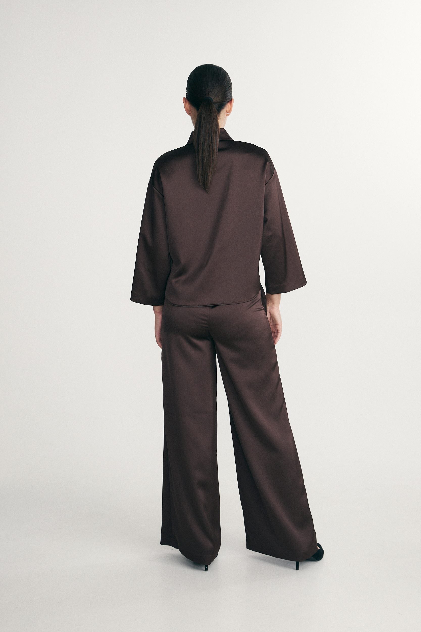 Satin oversized cropped shirt