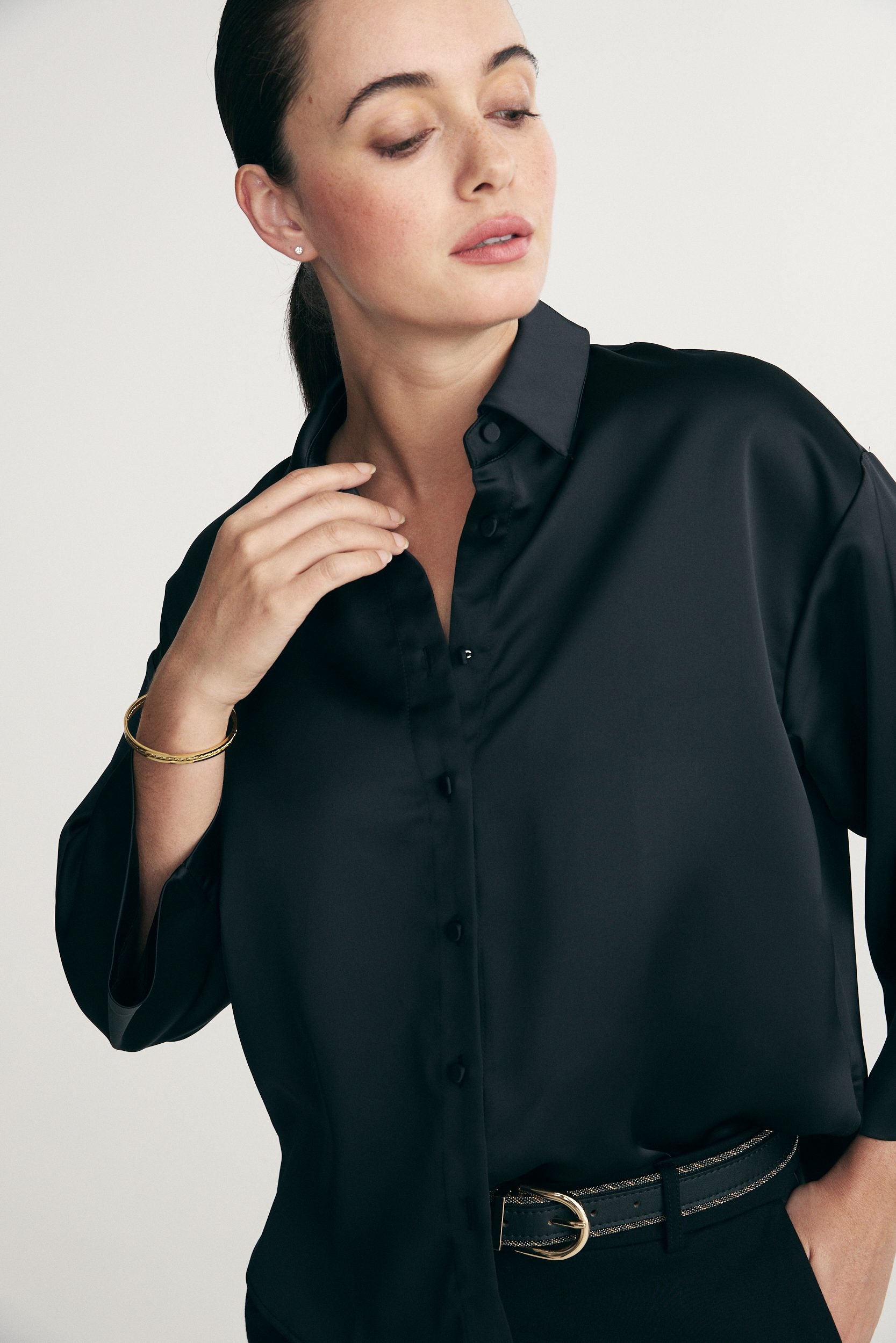 Satin oversized cropped shirt